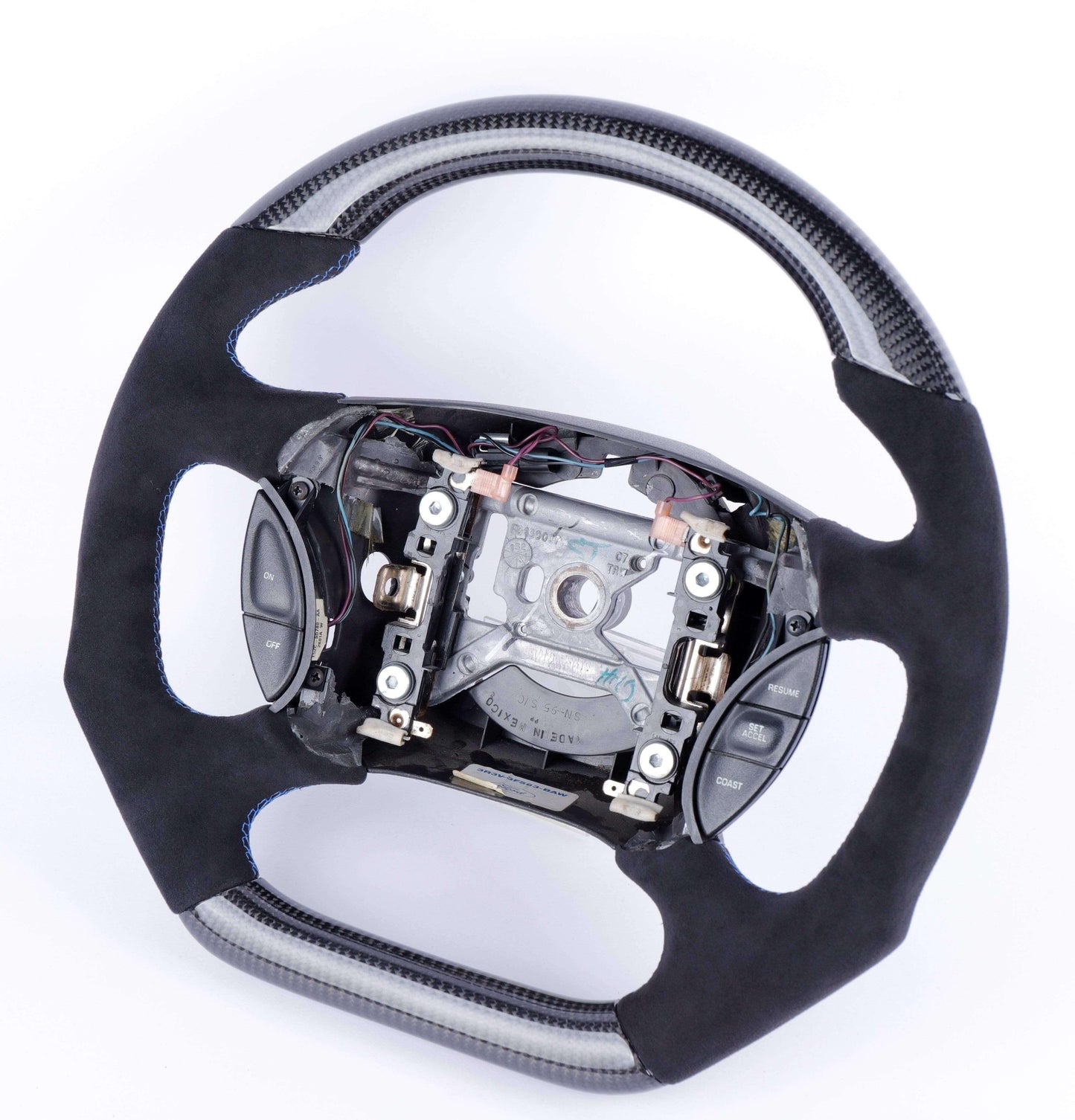 VM Carbon Fiber steering wheel for Ford Mustang (1994-2004)